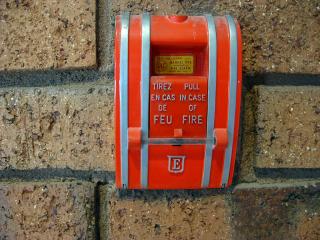 Fire alarm pull switch